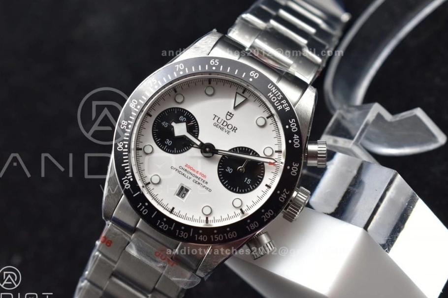 Bay White 1:1 on SS TWS Dial A Resilient Bracelet Black SS Best Edition Chrono 522 0722